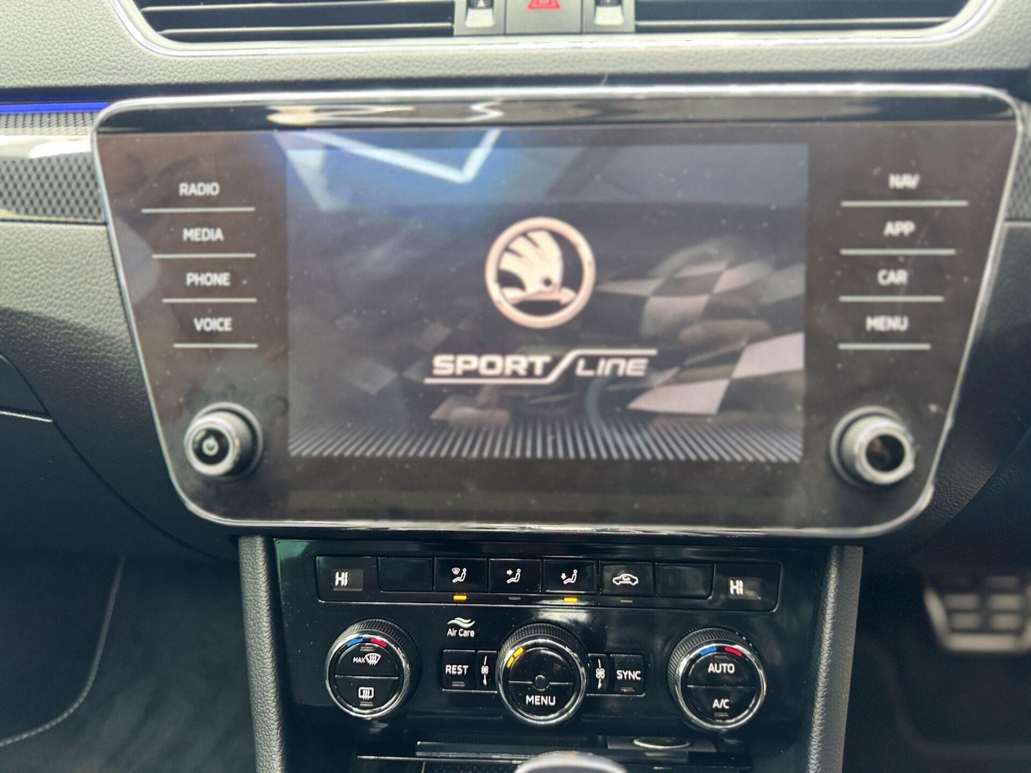 Used Skoda Superb 2019 for sale - 76919860: Photo 45