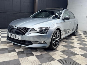 Used Skoda Superb 2019 for sale - 76919860: Photo