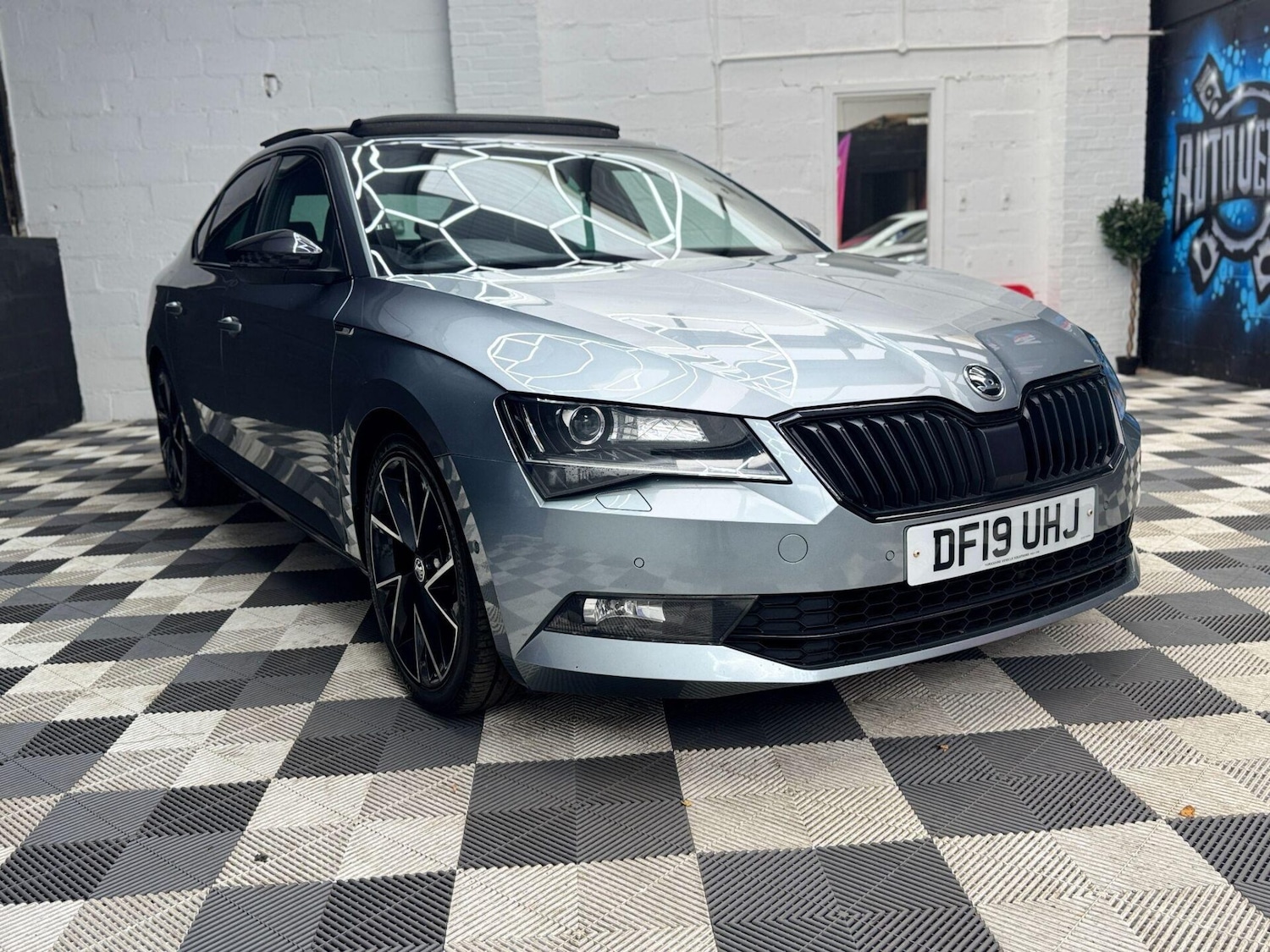 Used Skoda Superb 2019 for sale - 76919860: Photo 6