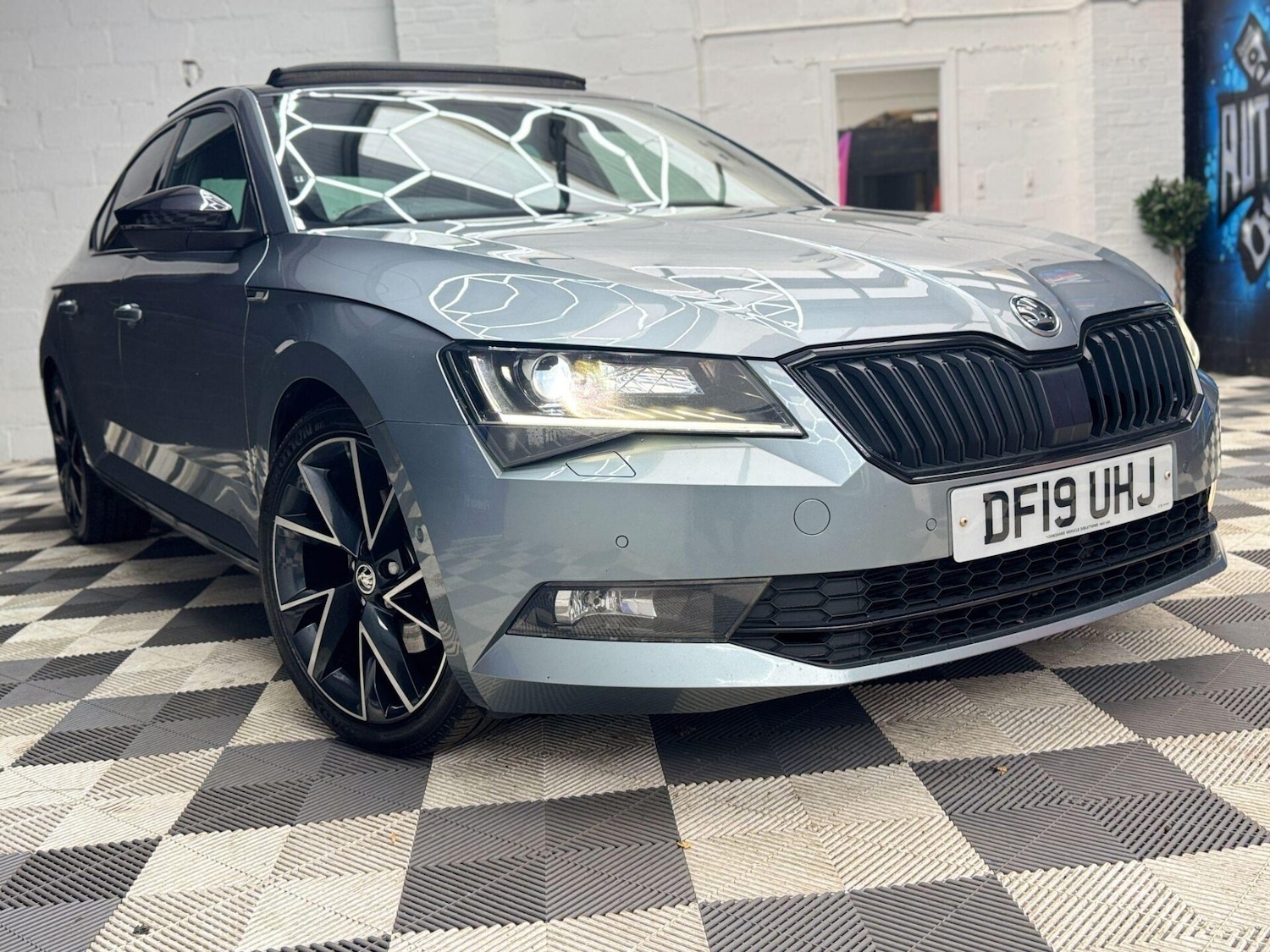 Used Skoda Superb 2019 for sale - 76919860: Photo 8