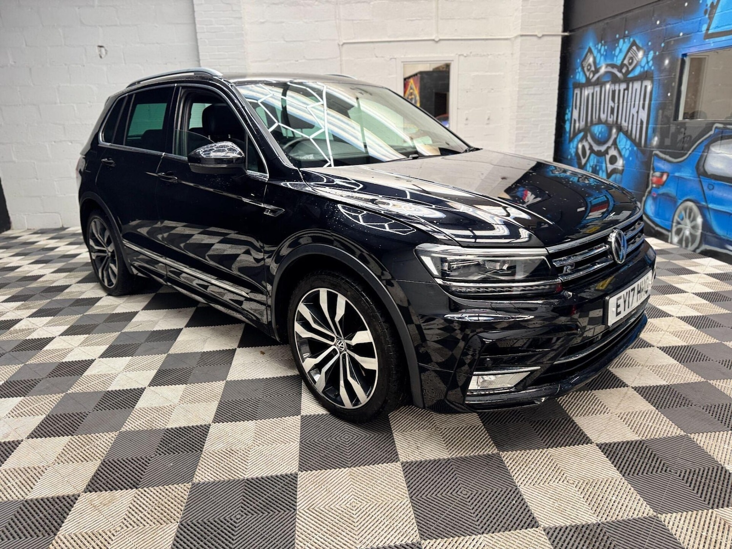 Used Volkswagen Tiguan 2017 for sale - 76508898: Photo 13