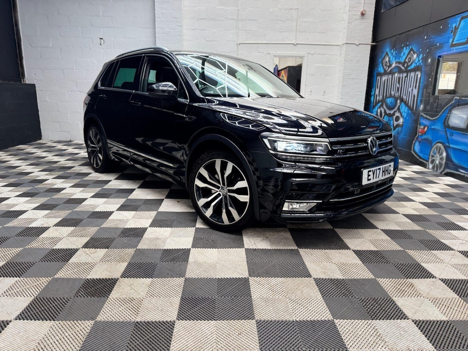 Used Volkswagen Tiguan 2017 for sale - 76508898: Photo 16