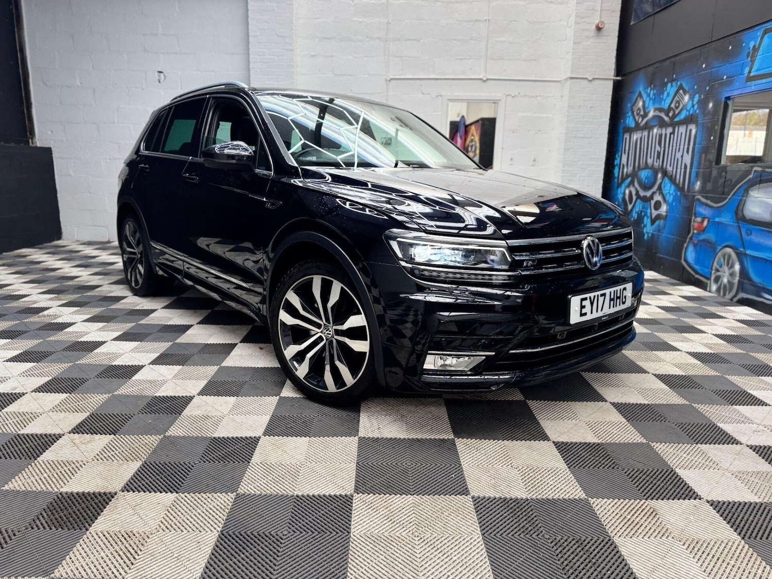 Used Volkswagen Tiguan 2017 for sale - 76508898: Photo 17