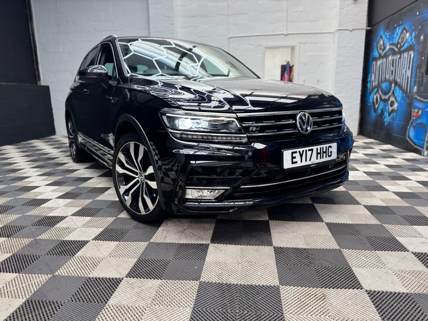 Used Volkswagen Tiguan 2017 for sale - 76508898: Photo 18
