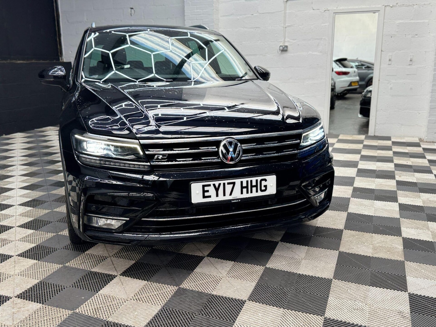Used Volkswagen Tiguan 2017 for sale - 76508898: Photo 19