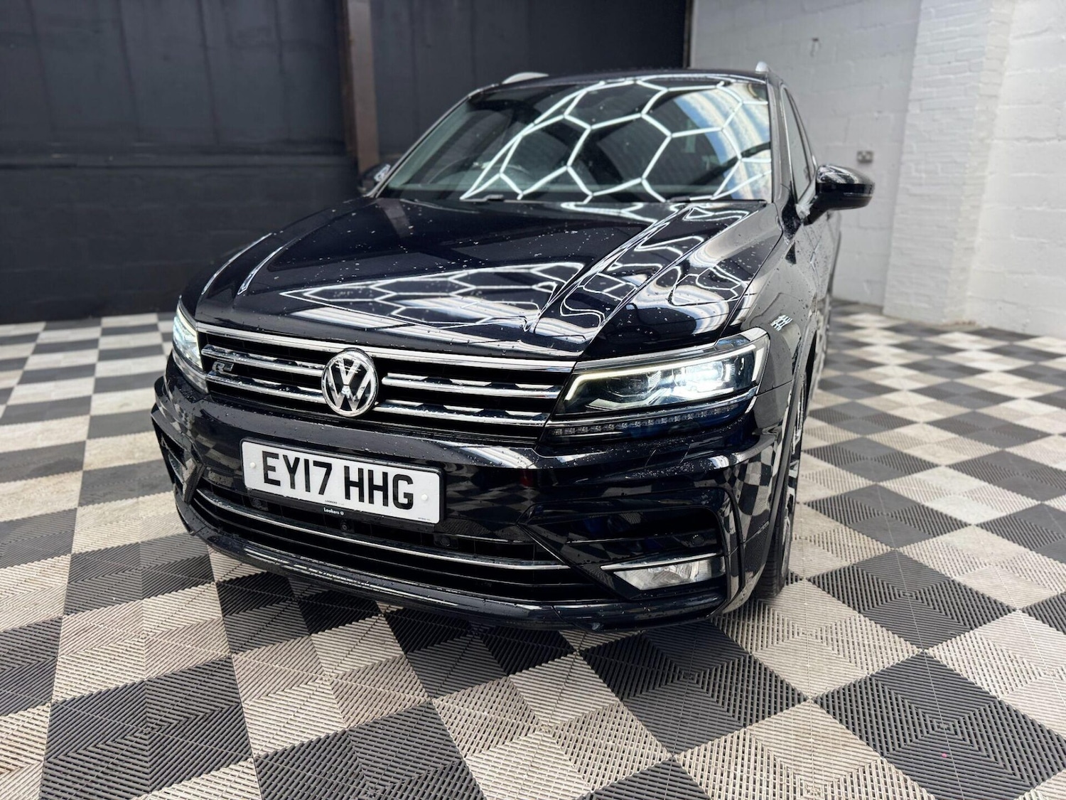 Used Volkswagen Tiguan 2017 for sale - 76508898: Photo 23