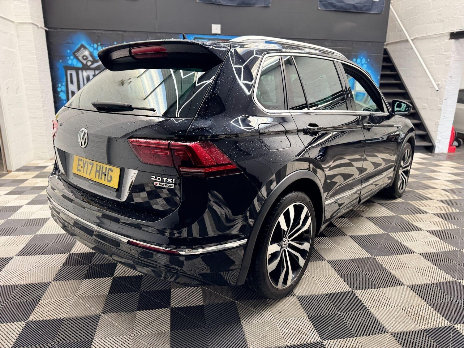 Used Volkswagen Tiguan 2017 for sale - 76508898: Photo 33