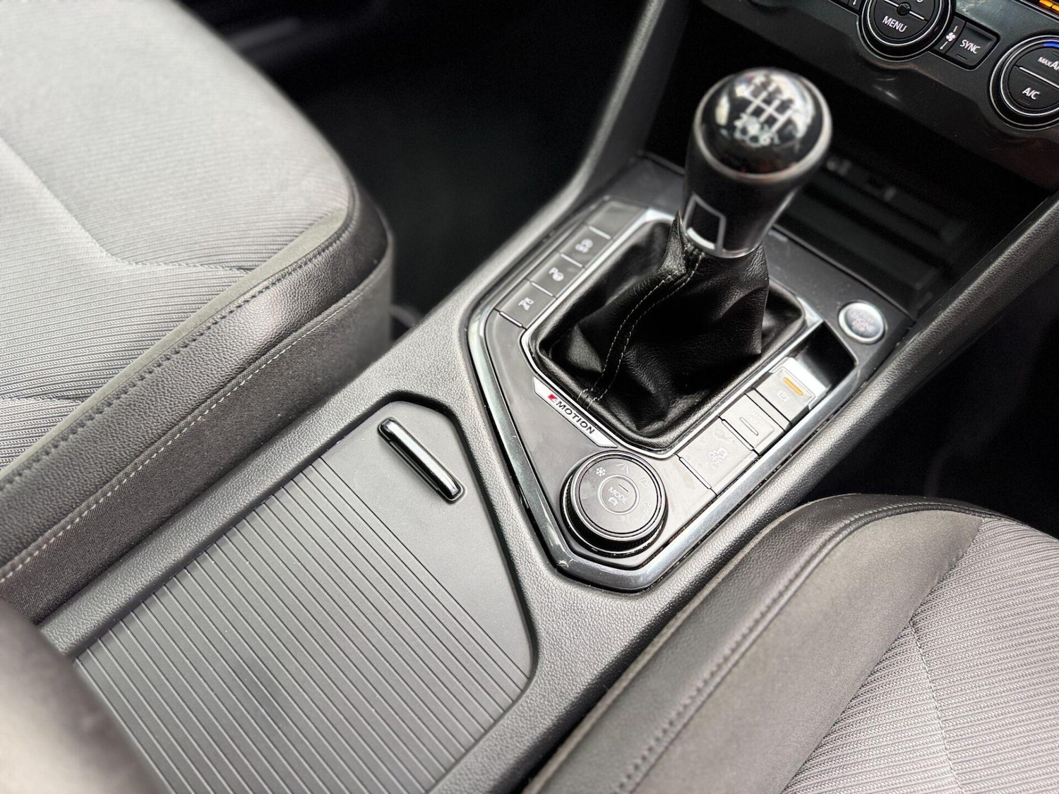 Used Volkswagen Tiguan 2017 for sale - 76508898: Photo 37