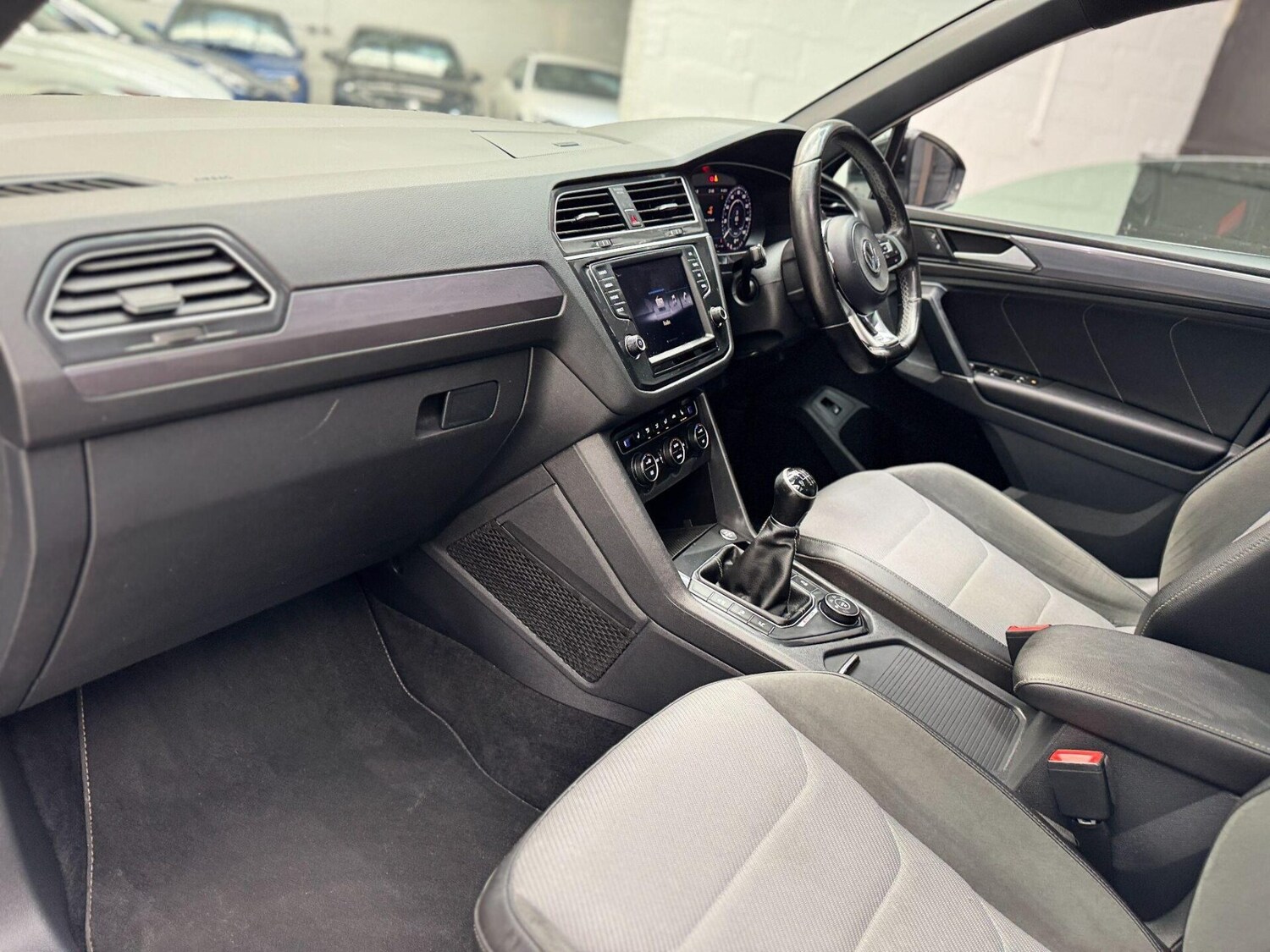 Used Volkswagen Tiguan 2017 for sale - 76508898: Photo 39