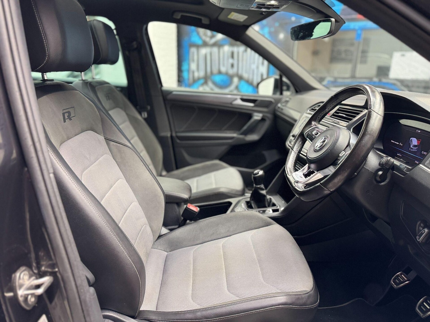 Used Volkswagen Tiguan 2017 for sale - 76508898: Photo 40