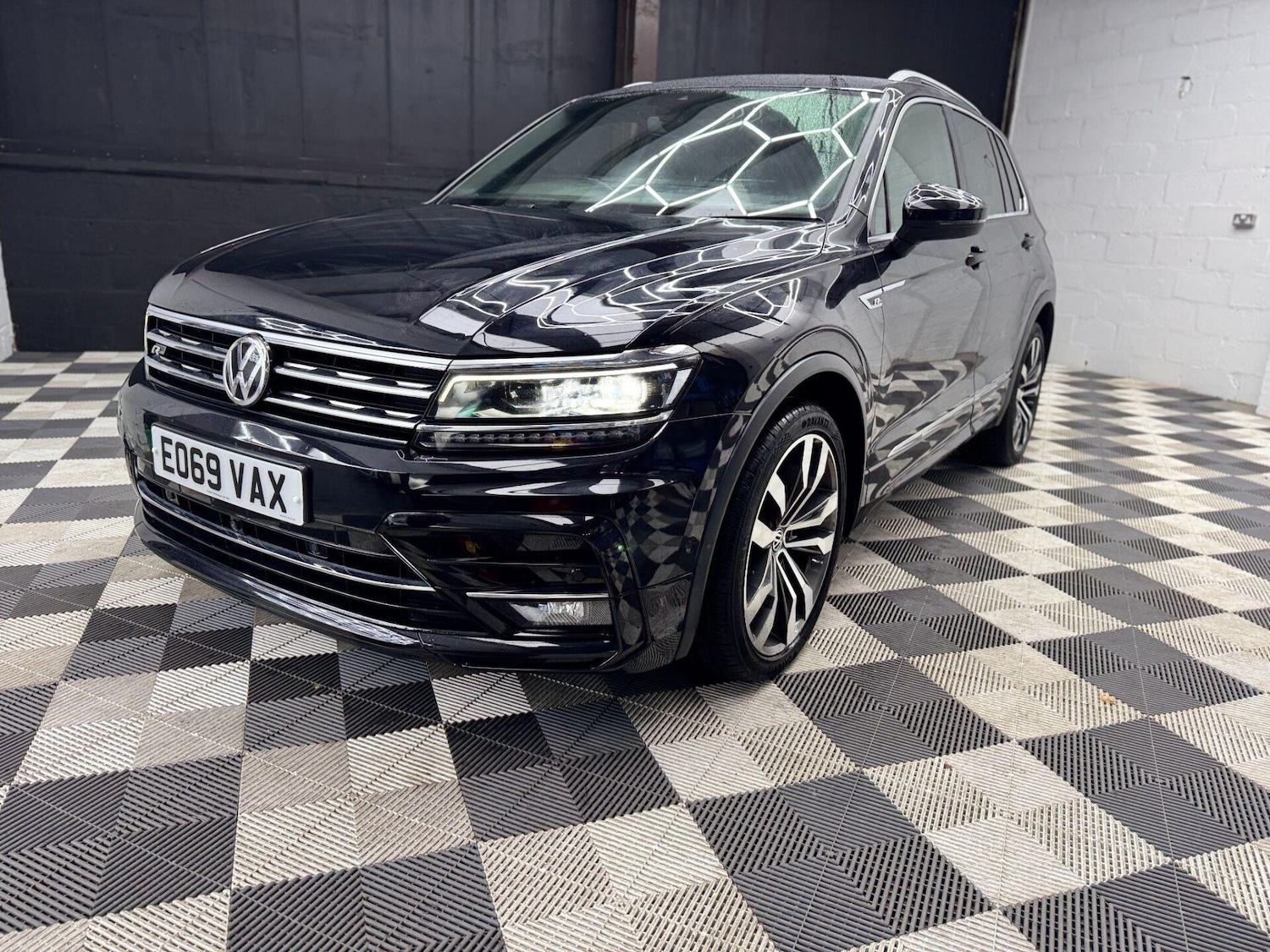 Used Volkswagen Tiguan 2019 for sale - 76589111: Photo 11