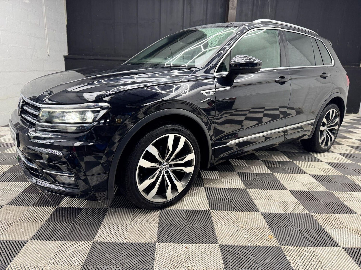 Used Volkswagen Tiguan 2019 for sale - 76589111: Photo 14