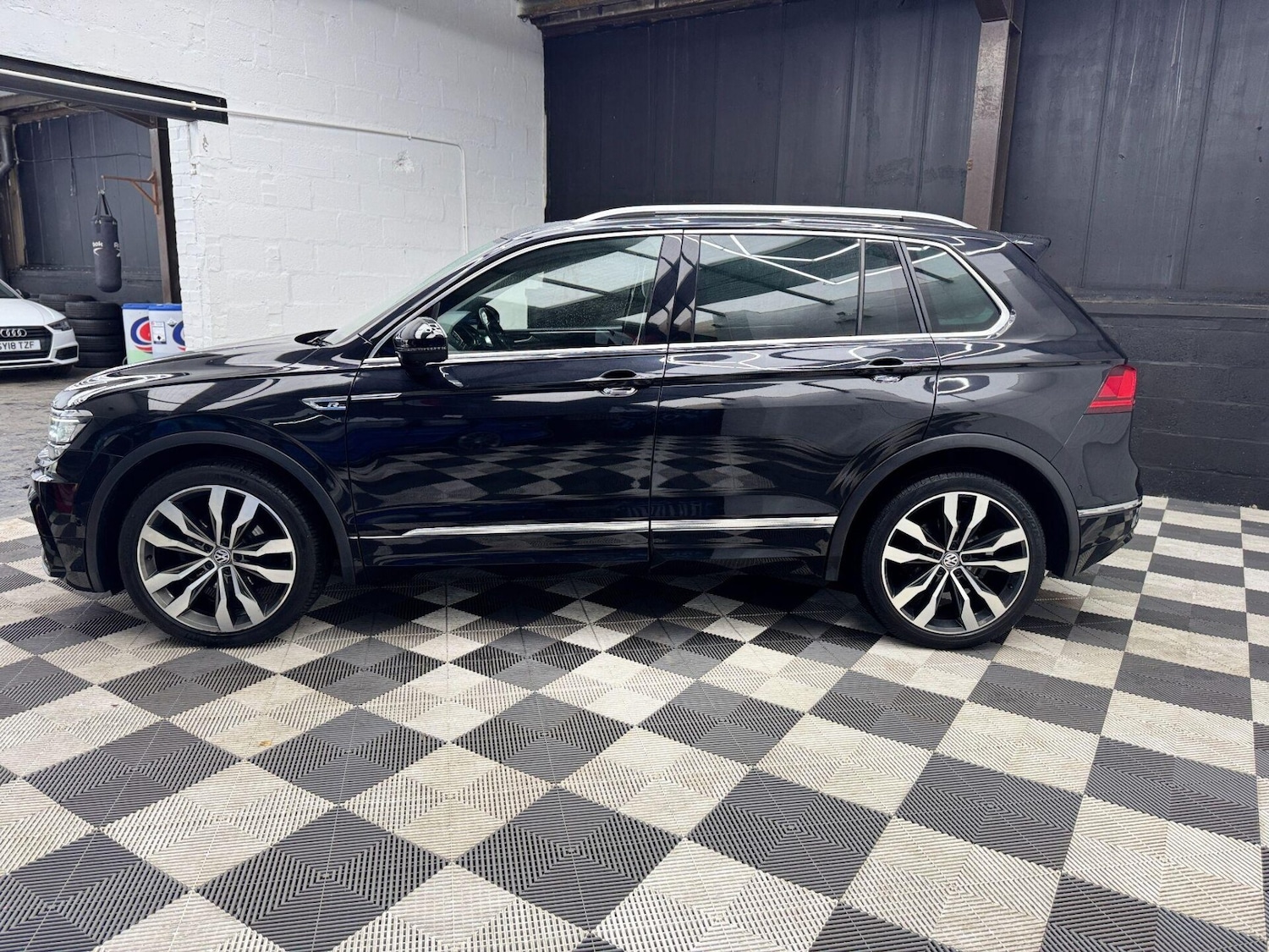 Used Volkswagen Tiguan 2019 for sale - 76589111: Photo 15