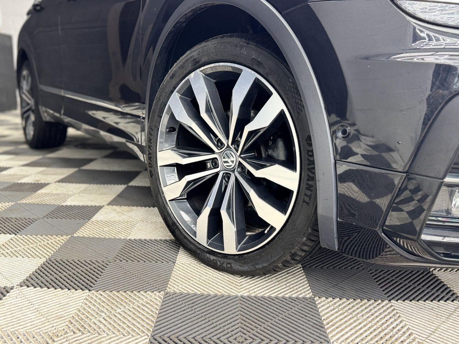 Used Volkswagen Tiguan 2019 for sale - 76589111: Photo 5