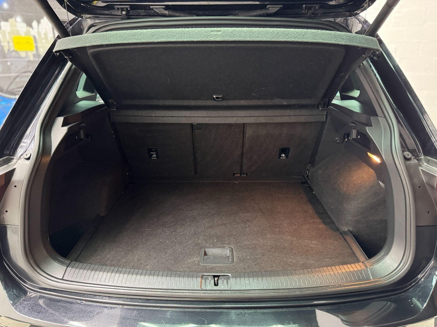 Used Volkswagen Tiguan 2019 for sale - 76589111: Photo 52