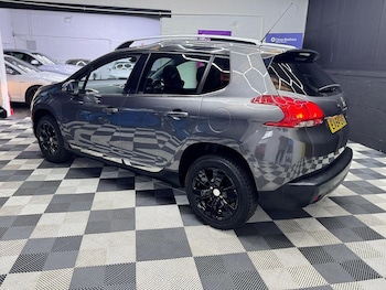 Used Peugeot 2008 2014 for sale - 76421942: Photo