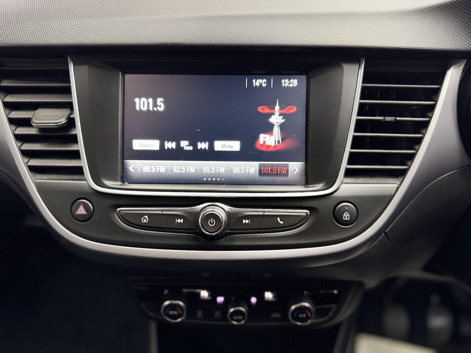 Used Vauxhall Crossland X 2018 for sale - 75906431: Photo 50