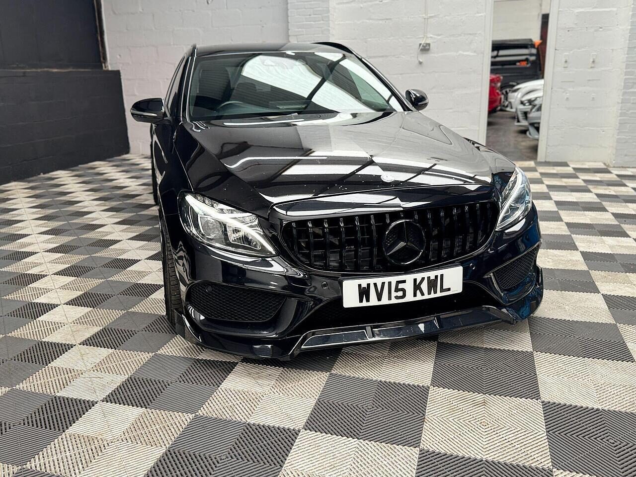 Used Mercedes-Benz C Class 2015 for sale - 76603817: Photo 2