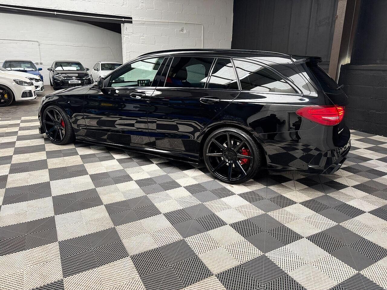 Used Mercedes-Benz C Class 2015 for sale - 76603817: Photo 4