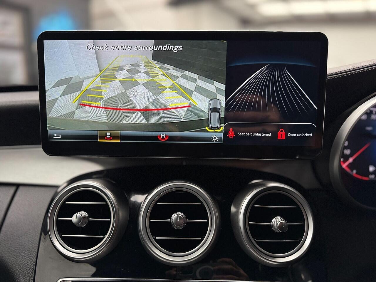 Used Mercedes-Benz C Class 2015 for sale - 76603817: Photo 54