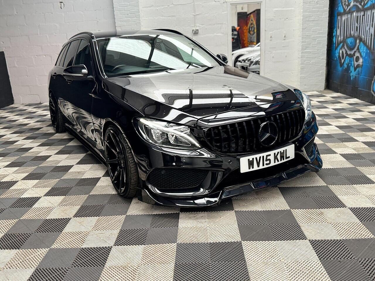 Used Mercedes-Benz C Class 2015 for sale - 76603817: Photo 8