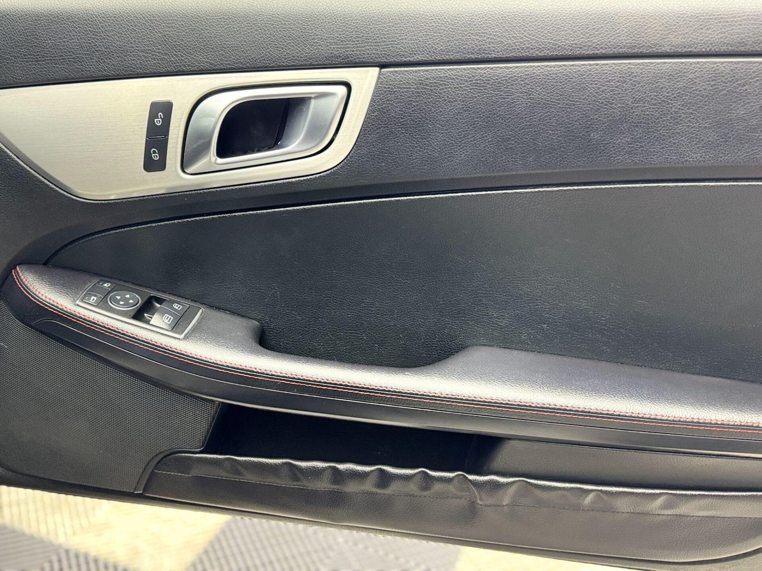 Used Mercedes-Benz SLK 2012 for sale - 75906551: Photo 29