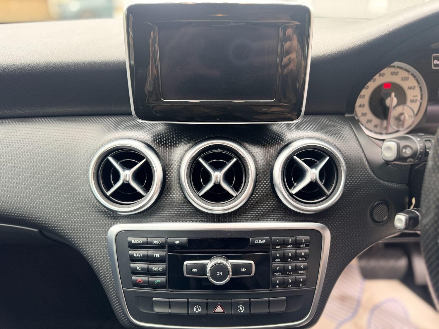 Used Mercedes-Benz A-Class 2015 for sale - 76280677: Photo 11