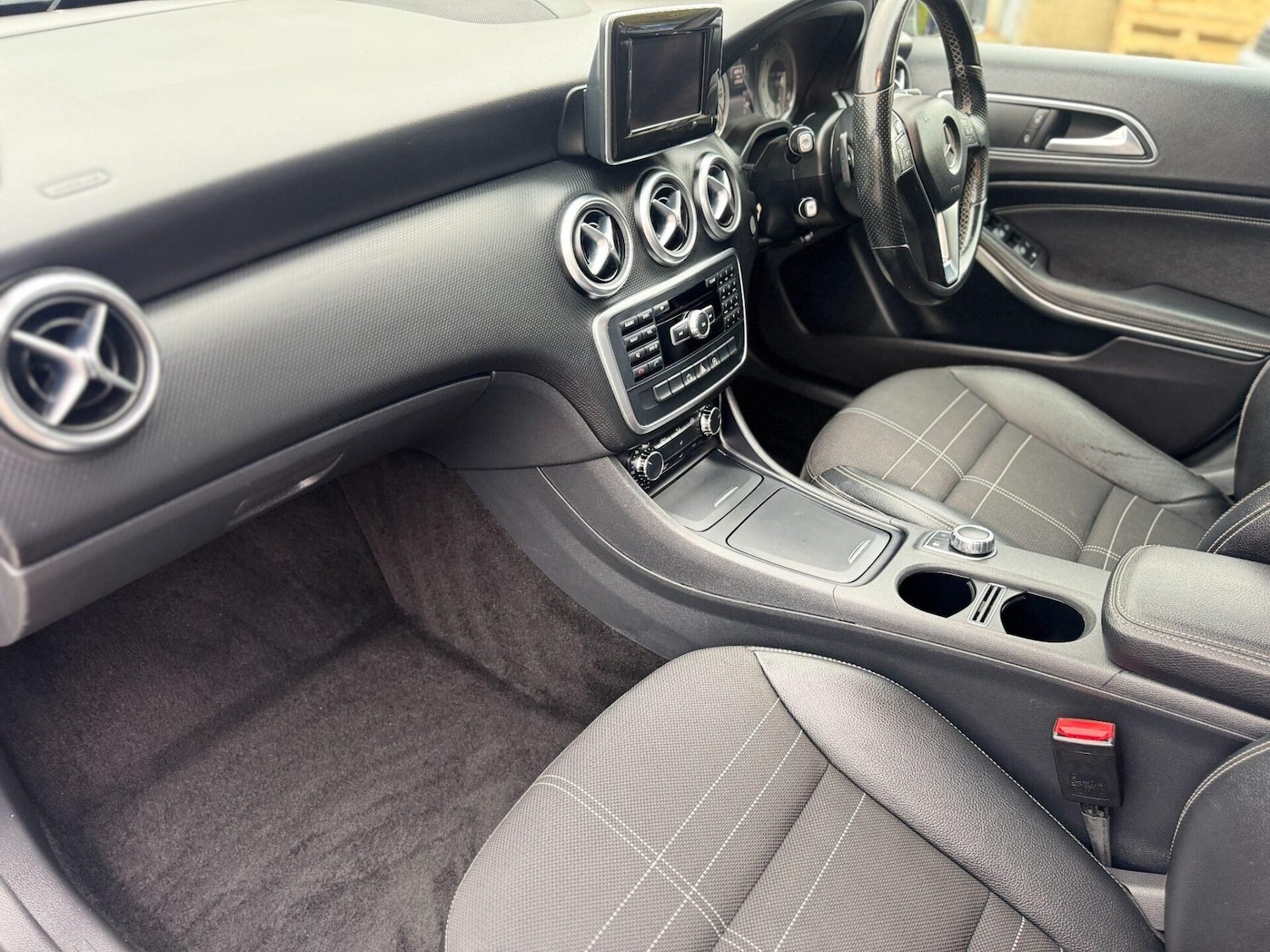 Used Mercedes-Benz A-Class 2015 for sale - 76280677: Photo 13