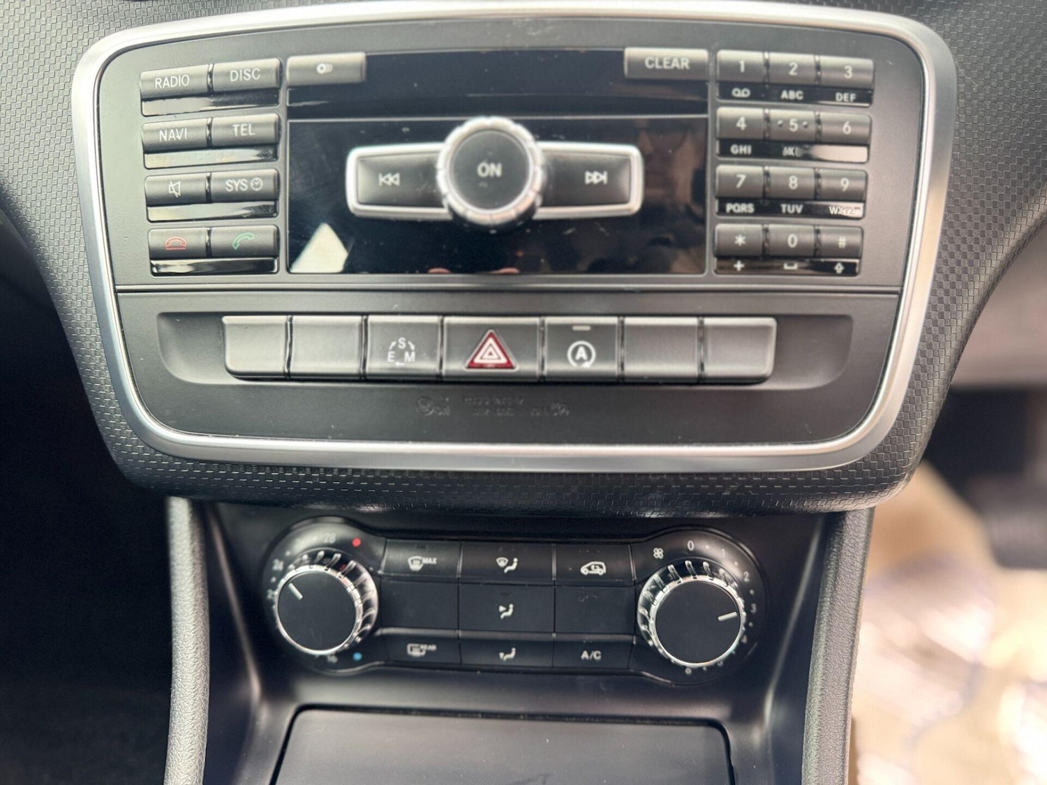 Used Mercedes-Benz A-Class 2015 for sale - 76280677: Photo 27