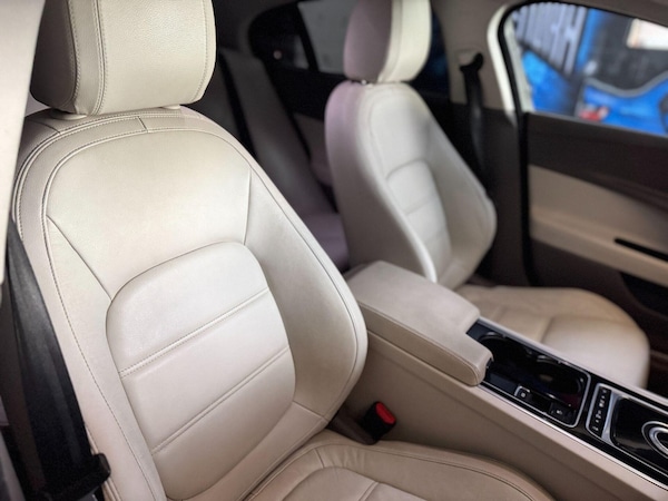 Used Jaguar XE 2016 for sale - 76224504: Photo 18