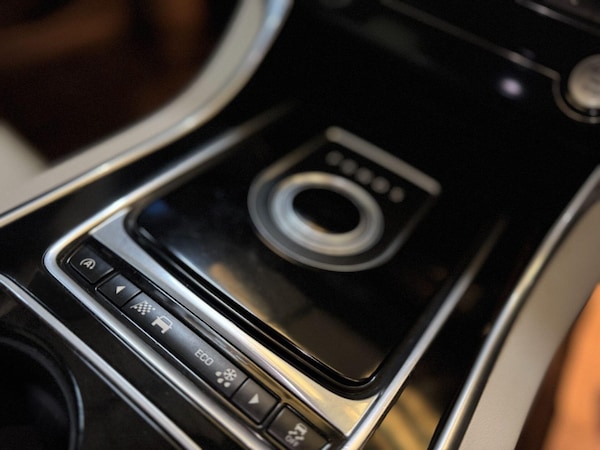 Used Jaguar XE 2016 for sale - 76224504: Photo 24