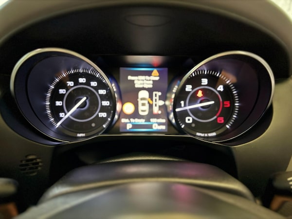 Used Jaguar XE 2016 for sale - 76224504: Photo 32