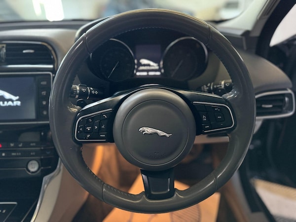 Used Jaguar XE 2016 for sale - 76224504: Photo 33