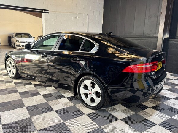 Used Jaguar XE 2016 for sale - 76224504: Photo 4
