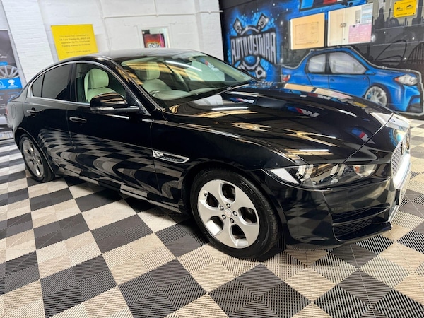 Used Jaguar XE 2016 for sale - 76224504: Photo 5