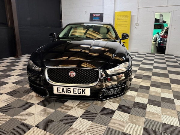 Used Jaguar XE 2016 for sale - 76224504: Photo 7