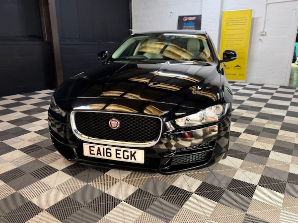Used Jaguar XE 2016 for sale - 76224504: Photo 8