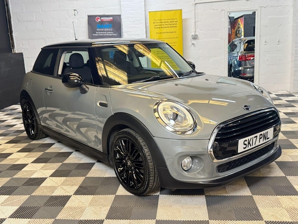 Used MINI Hatch 2017 for sale - 76194622: Photo 1