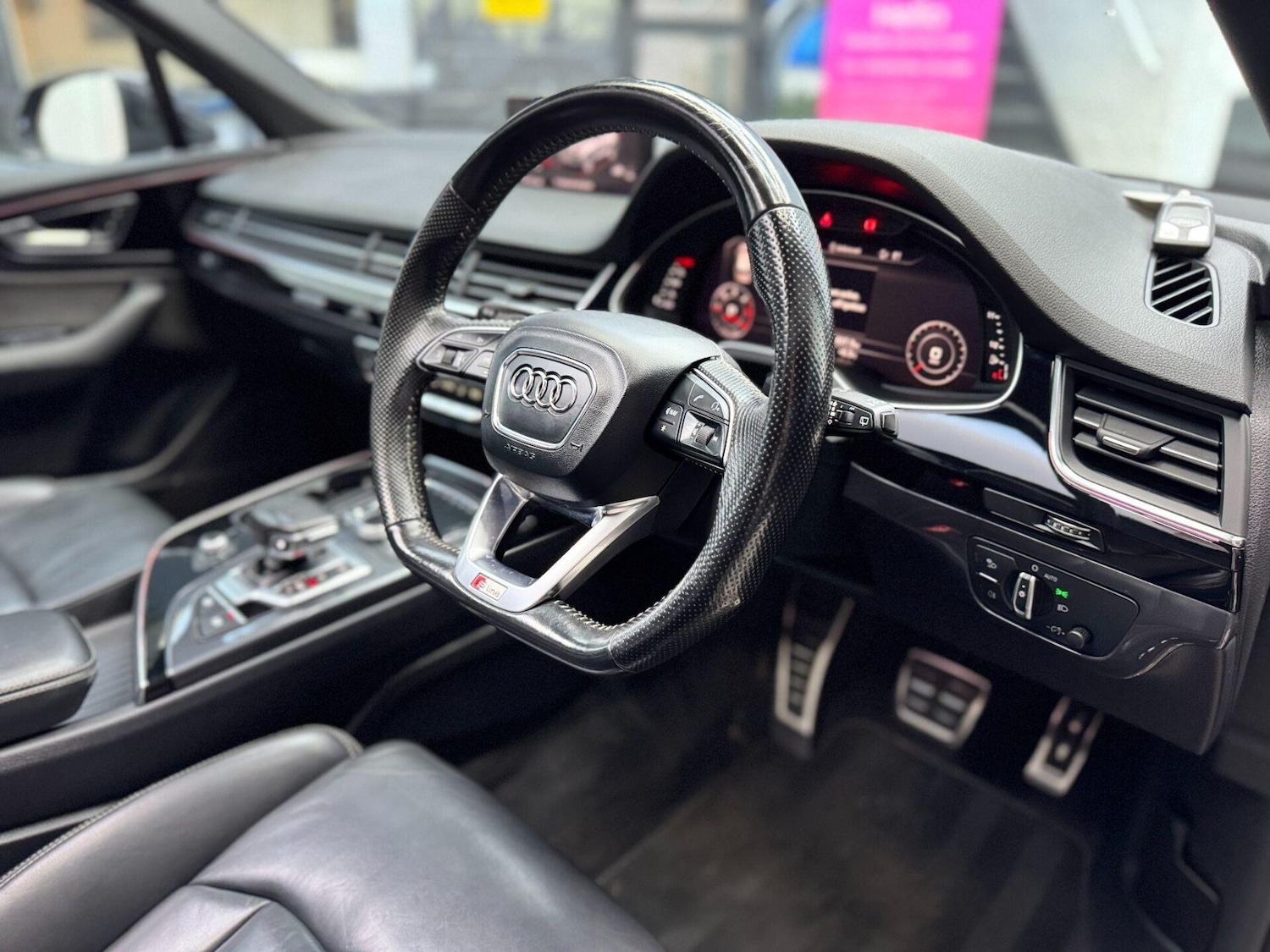 Used Audi Q7 2018 for sale - 77208697: Photo 13