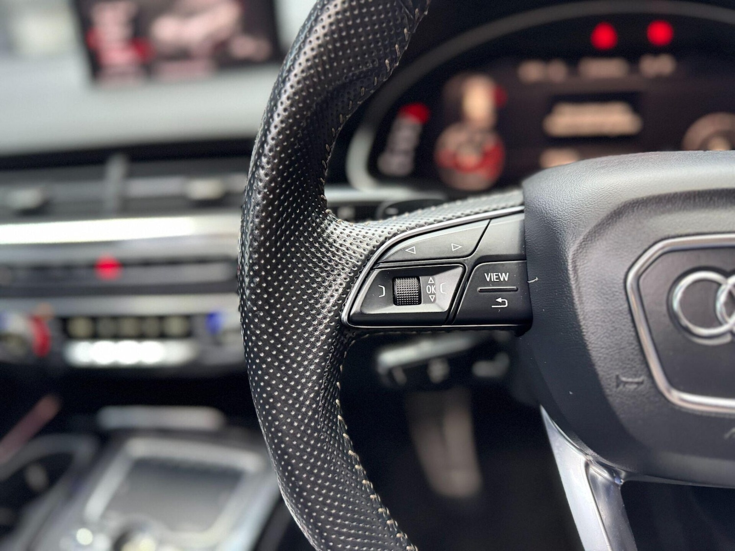 Used Audi Q7 2018 for sale - 77208697: Photo 25