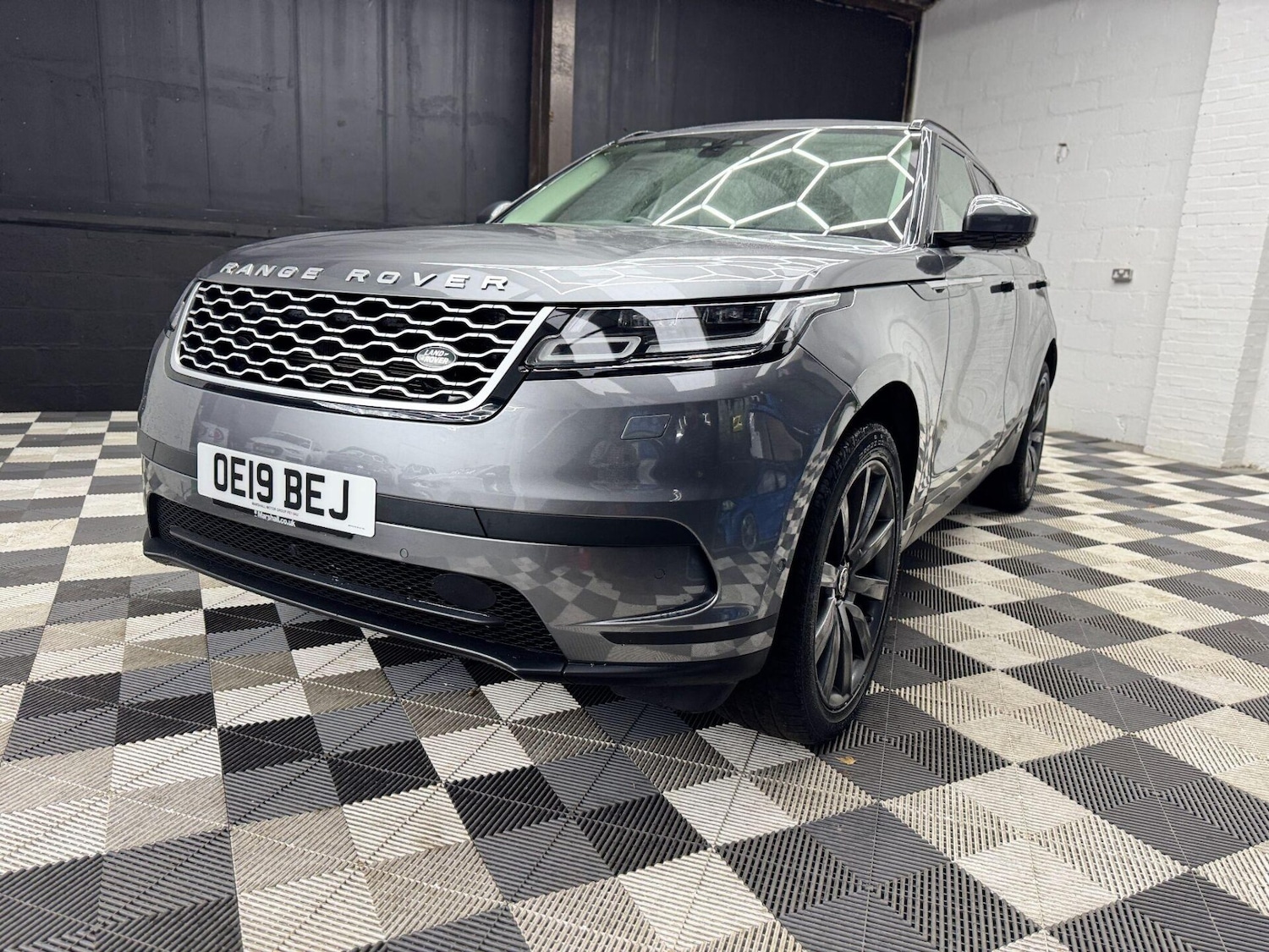 Used Land Rover Range Rover Velar 2019 for sale - 76589108: Photo 11