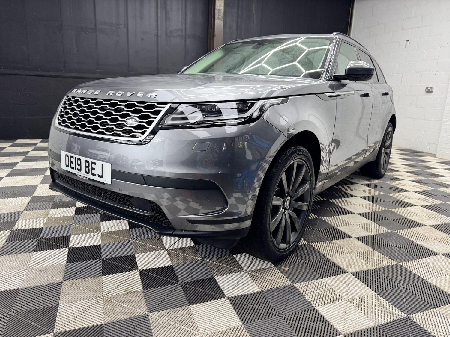 Used Land Rover Range Rover Velar 2019 for sale - 76589108: Photo 12