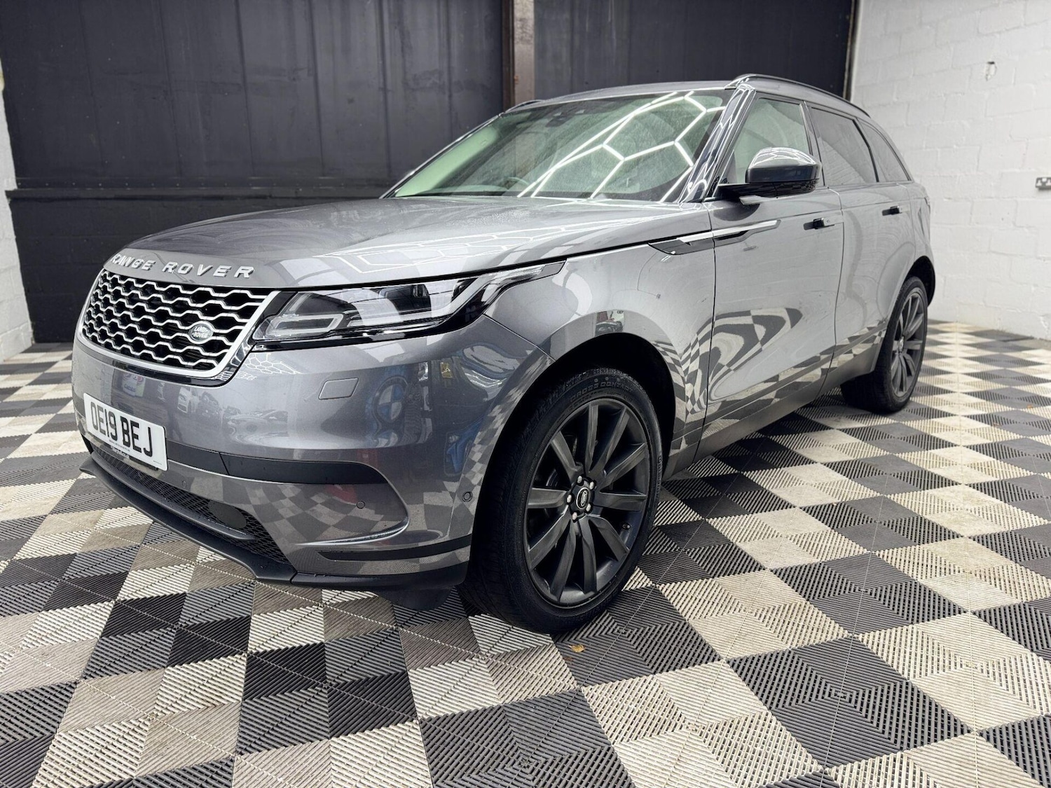 Used Land Rover Range Rover Velar 2019 for sale - 76589108: Photo 13