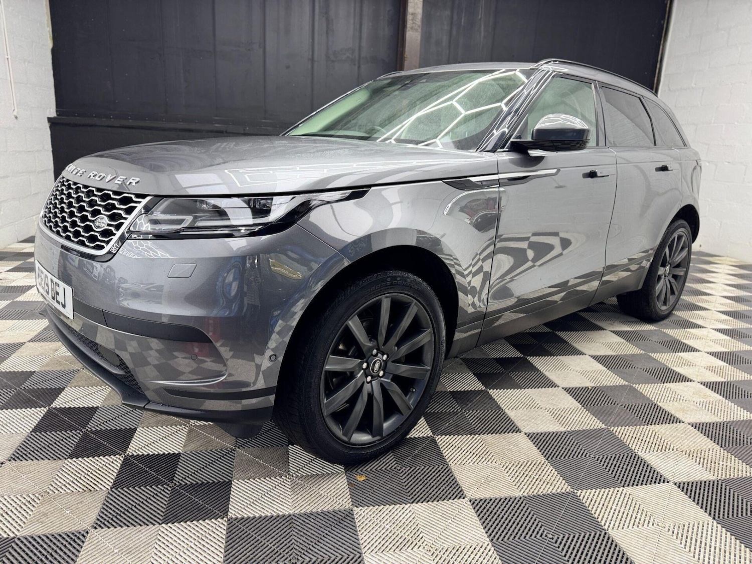 Used Land Rover Range Rover Velar 2019 for sale - 76589108: Photo 14