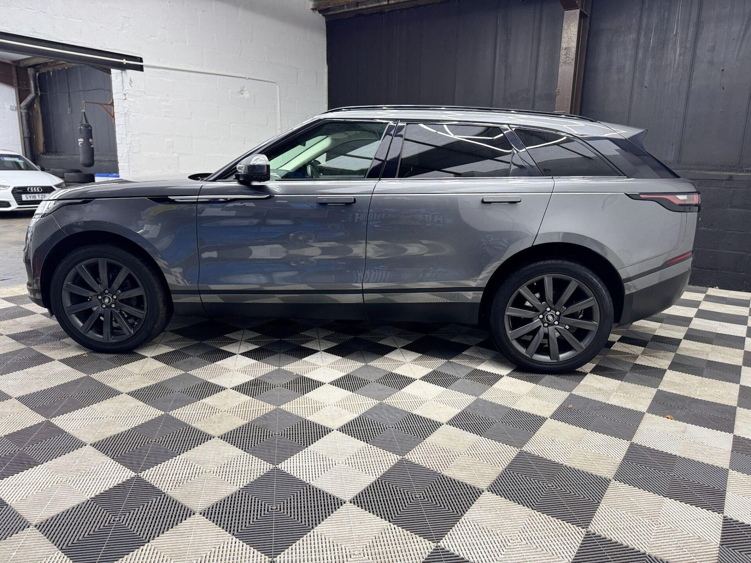 Used Land Rover Range Rover Velar 2019 for sale - 76589108: Photo 20