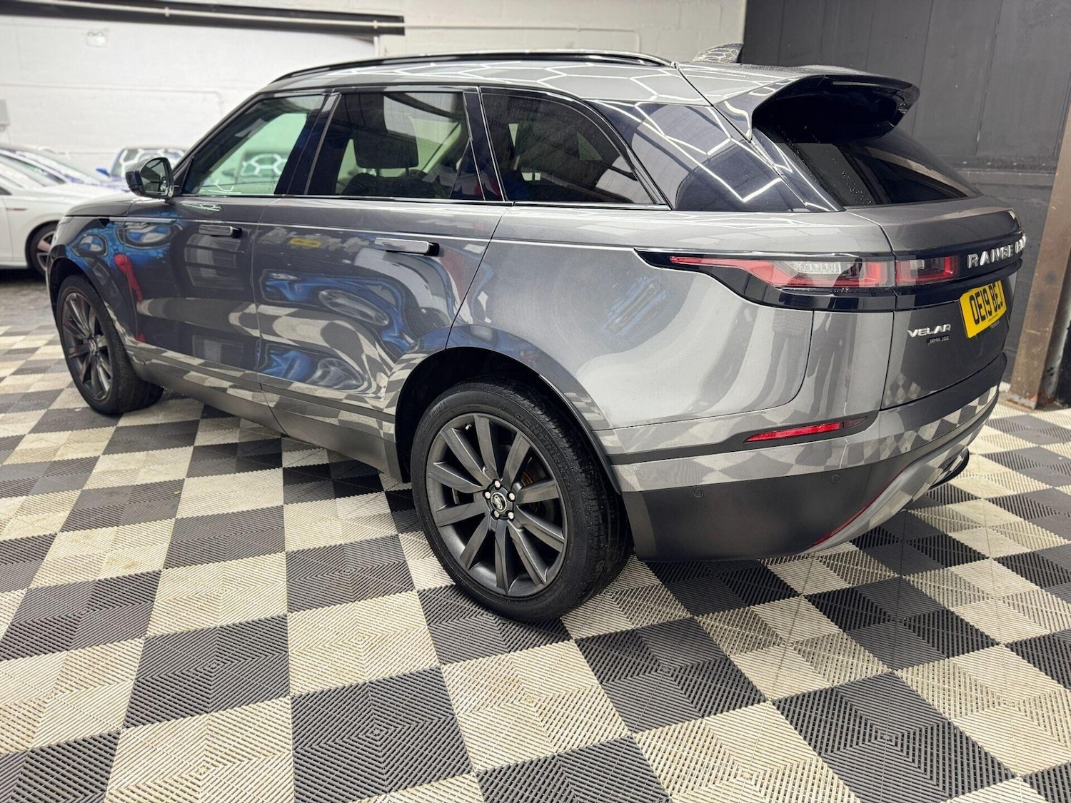 Used Land Rover Range Rover Velar 2019 for sale - 76589108: Photo 21