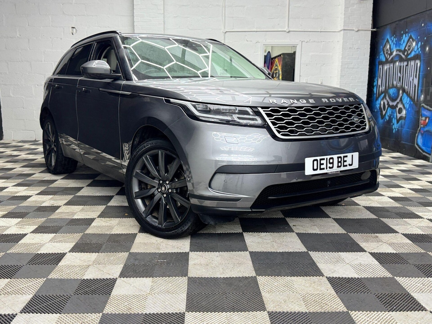 Used Land Rover Range Rover Velar 2019 for sale - 76589108: Photo 3