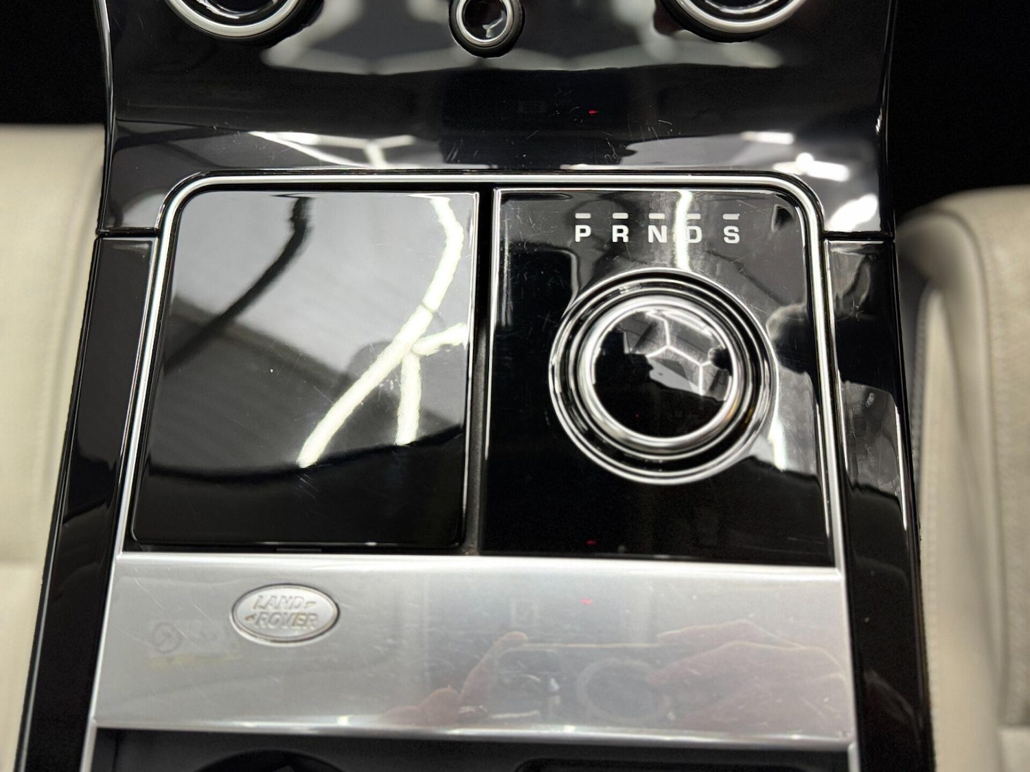 Used Land Rover Range Rover Velar 2019 for sale - 76589108: Photo 43