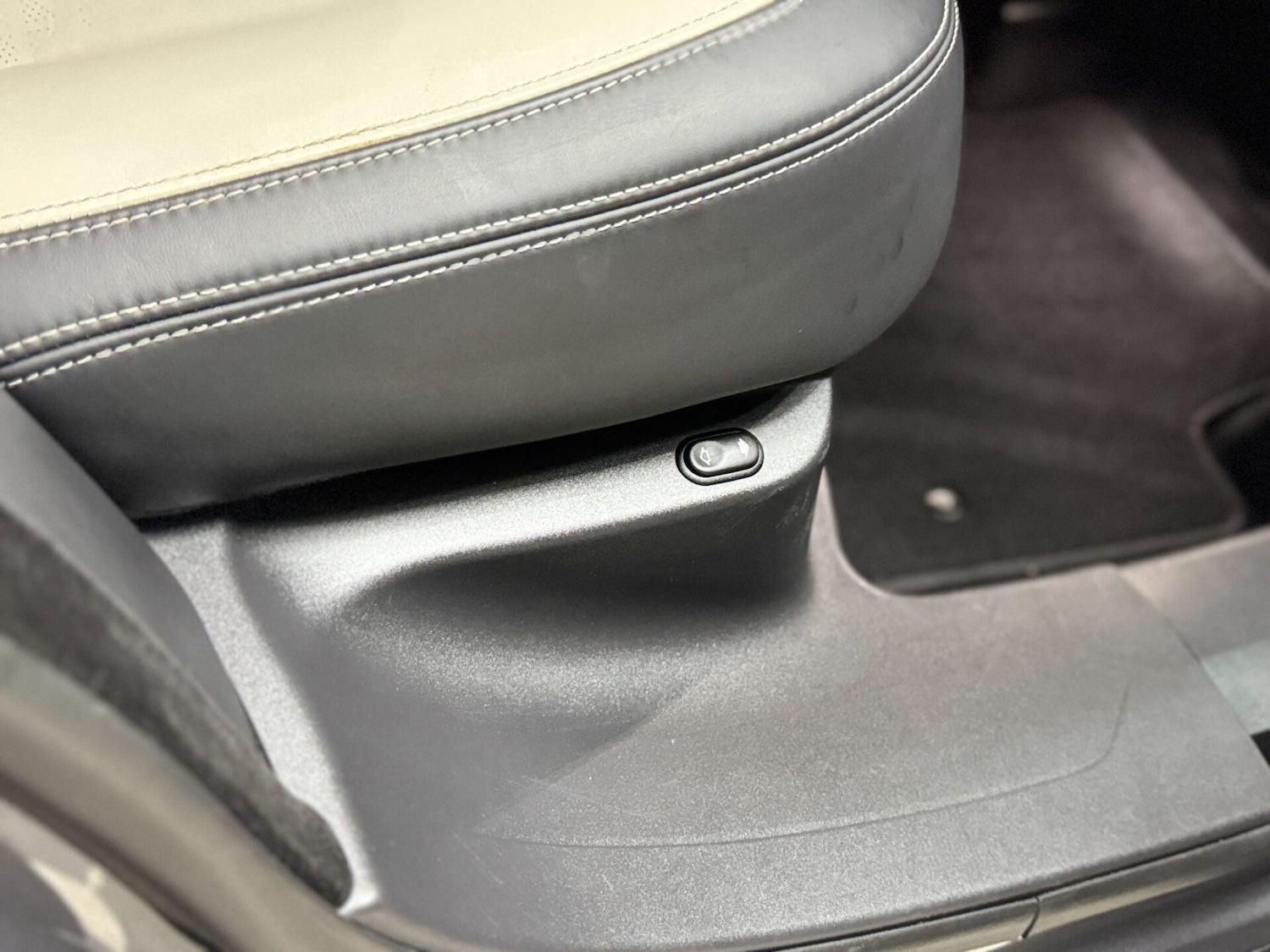 Used Land Rover Range Rover Velar 2019 for sale - 76589108: Photo 59