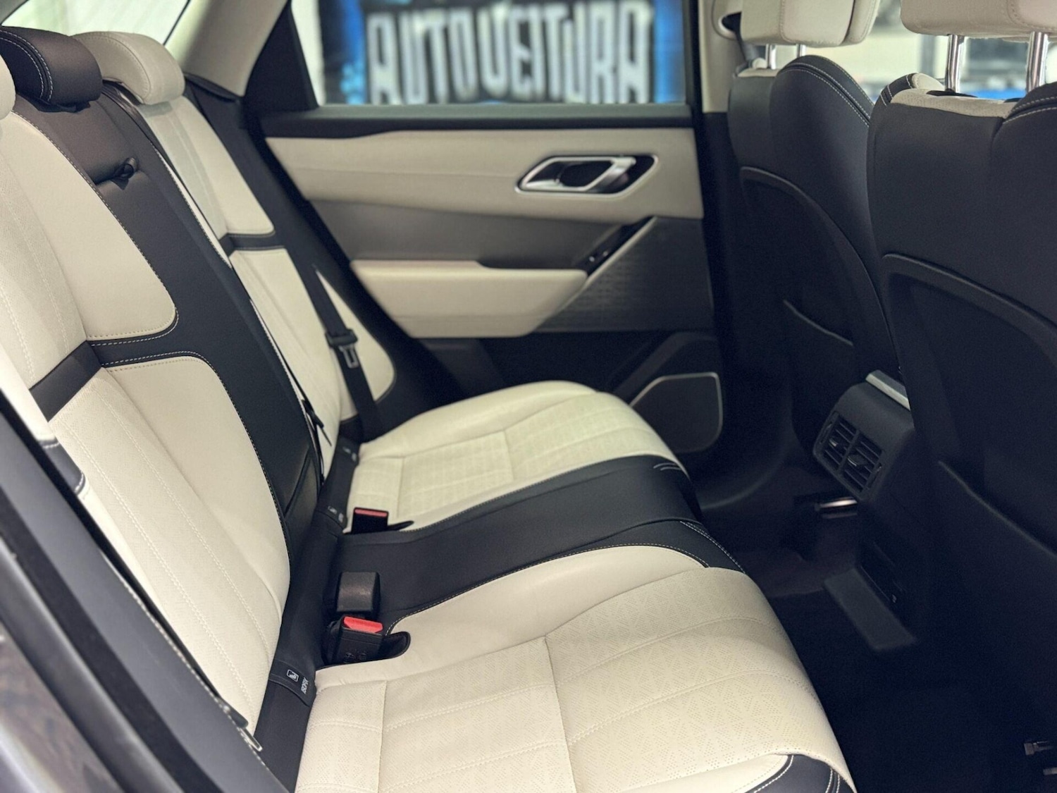 Used Land Rover Range Rover Velar 2019 for sale - 76589108: Photo 60